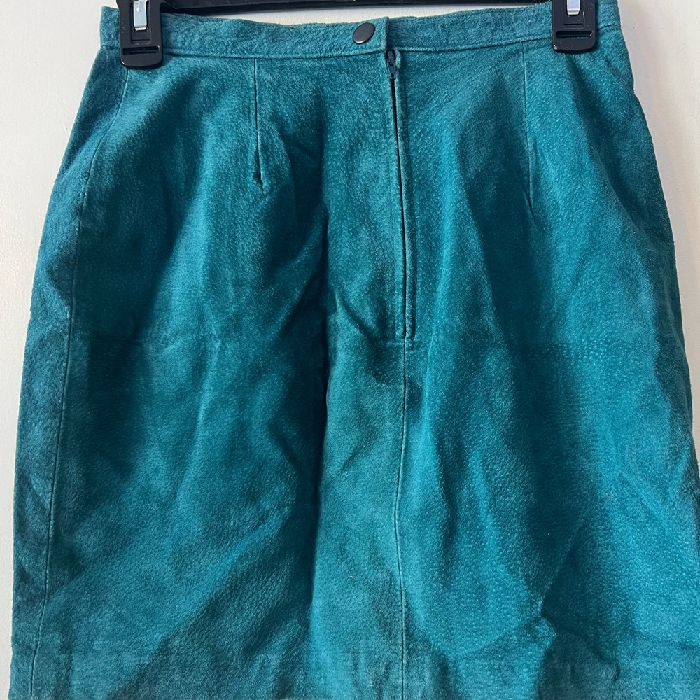 Vintage Jay Jacob’s Size 7 leather skirt